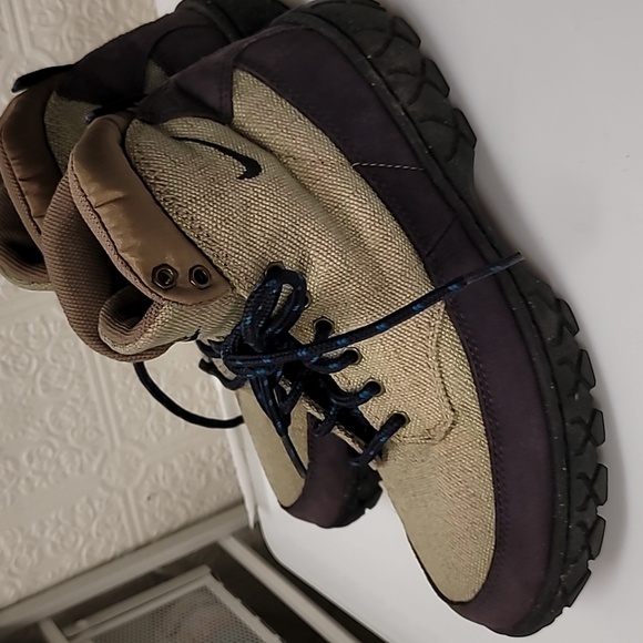 Nike ACG Rare Vintage90's Suede LaceUpHiking BootsOutdoor grape 7.5 sz like new! - Picture 6 of 11